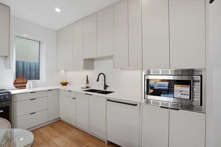 Property Photo: 2436 E 20th Avenue BC V5M 2T6