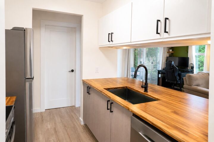 Property Photo: 2120 Central Avenue 19 BC V3C 1V5