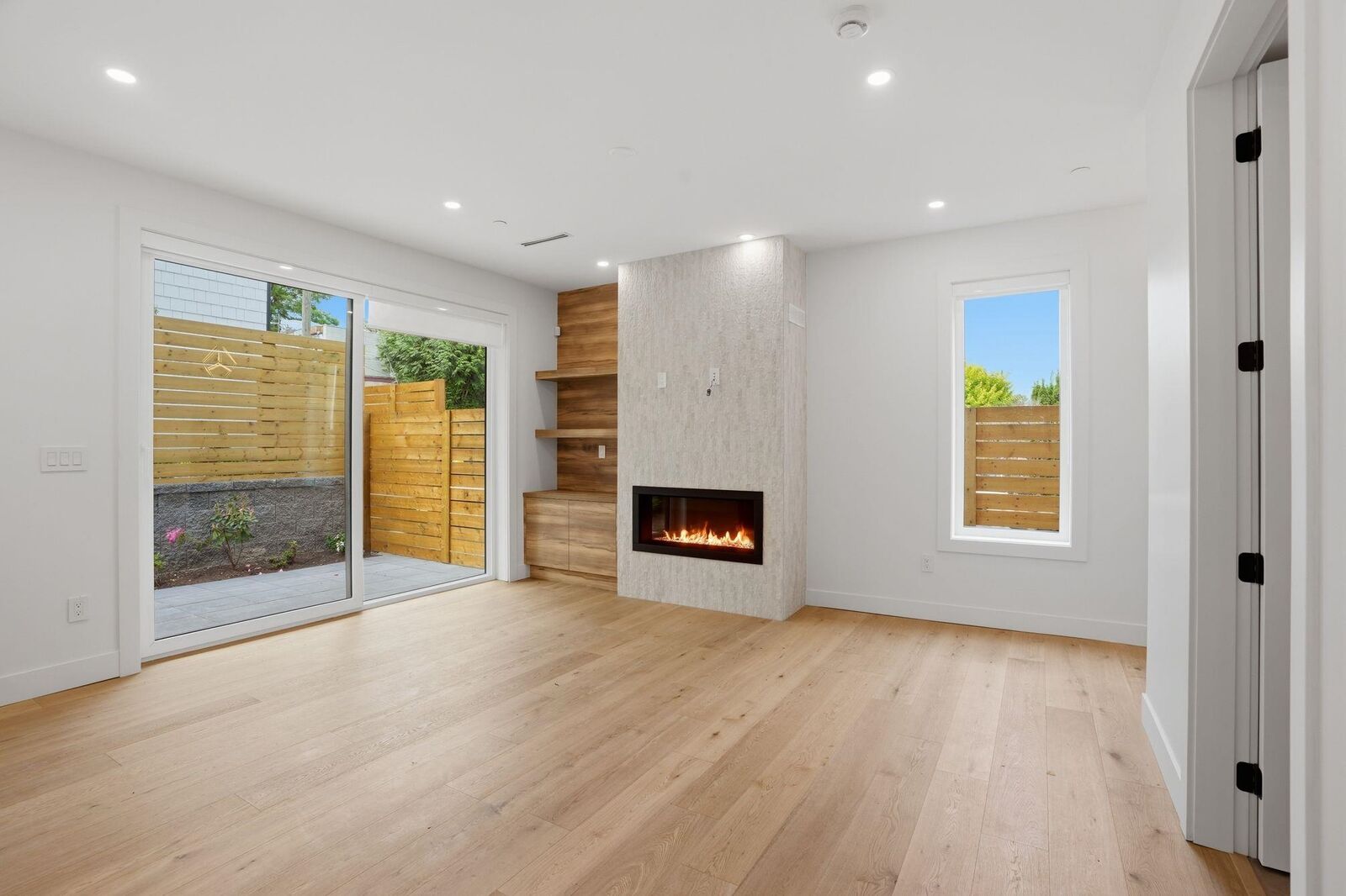 Property Photo: 2438 E 20th Avenue 2 BC V5M 2T6