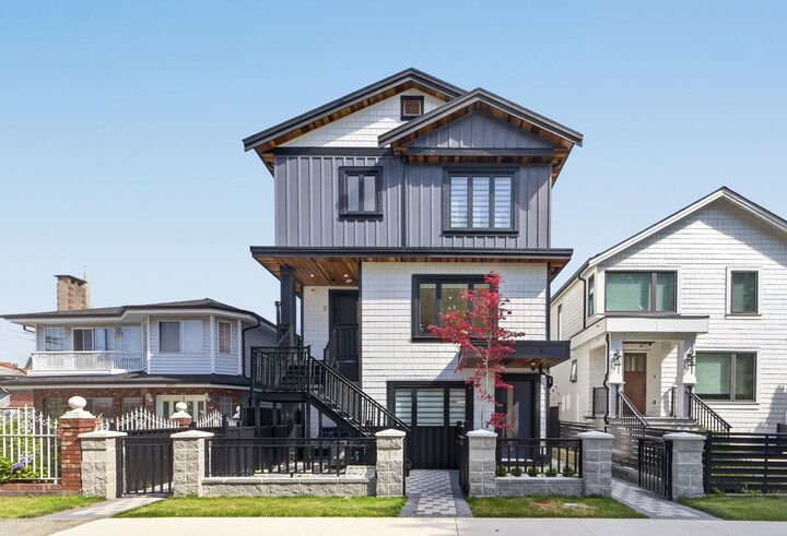 Property Photo: 2035 51st Street 2 BC V5P 1W2