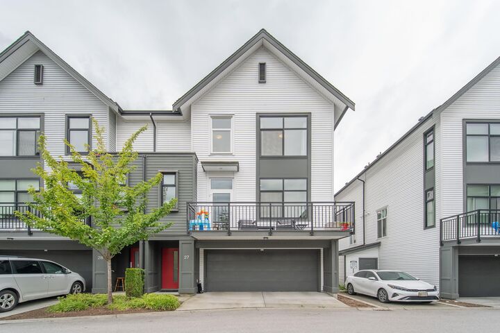 17555 57A Avenue 27 — photo 1