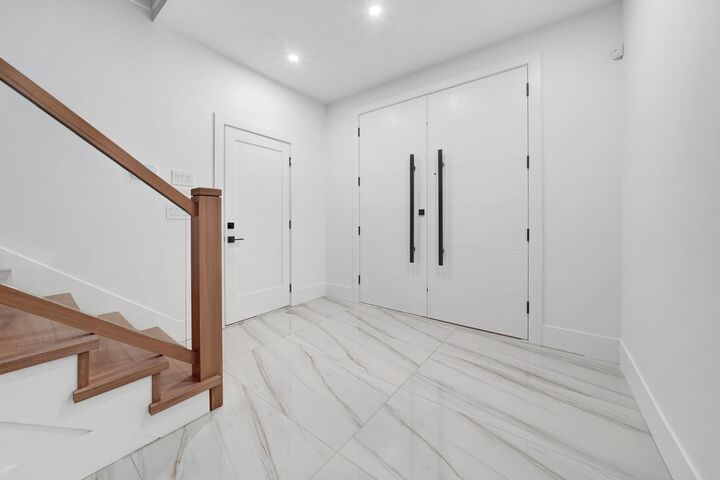 Property Photo: 20070 46A Avenue Avenue BC V3A 6J3