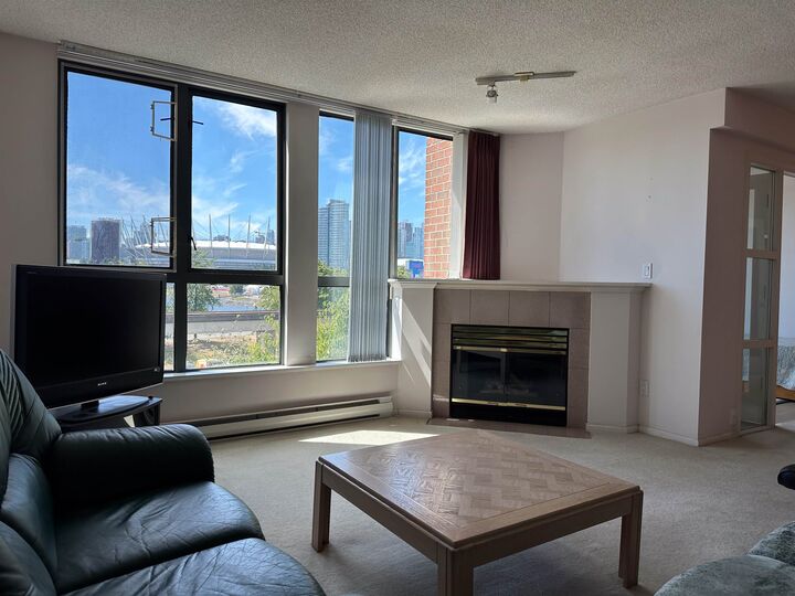 1128 Quebec Street 307 — photo 1