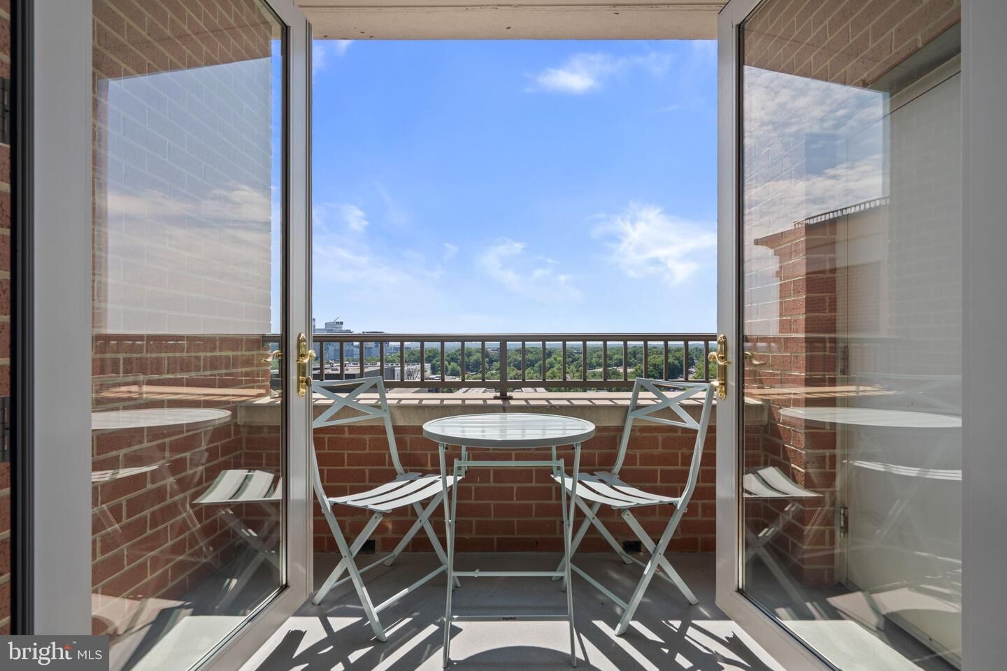 Property Photo: 11760 Sunrise Valley Drive 905 VA 20191