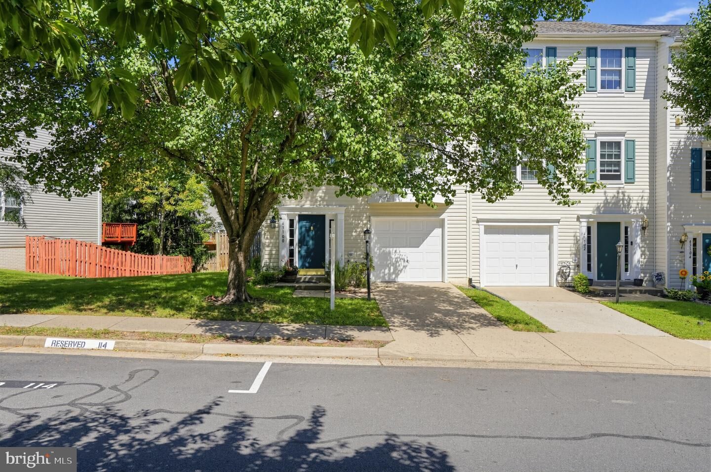 Property Photo: 43100 Sherbrooke Terrace VA 20176