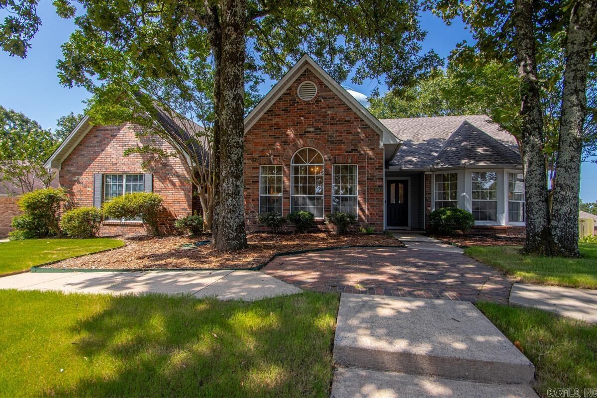 Property Photo: 1404 Faircove Loop AR 72116