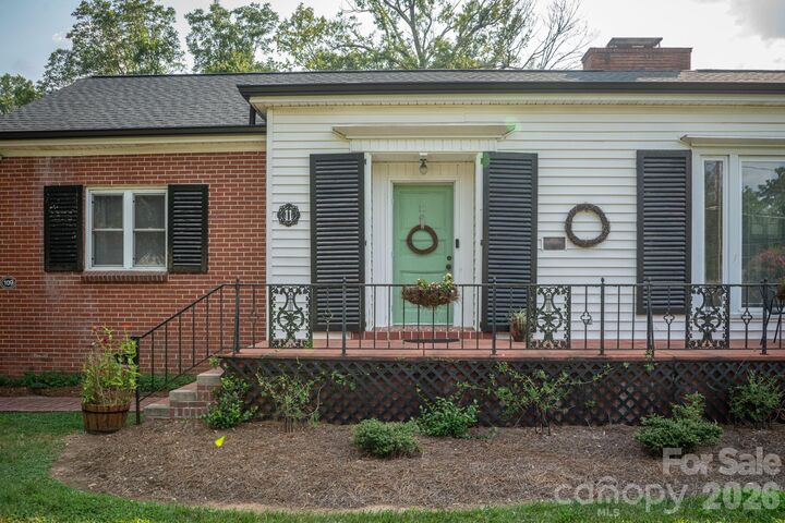 Property Photo:  11 Kings Mountain Street  SC 29745 