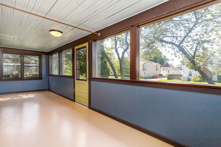 Property Photo: 811 6th Street IA 50010