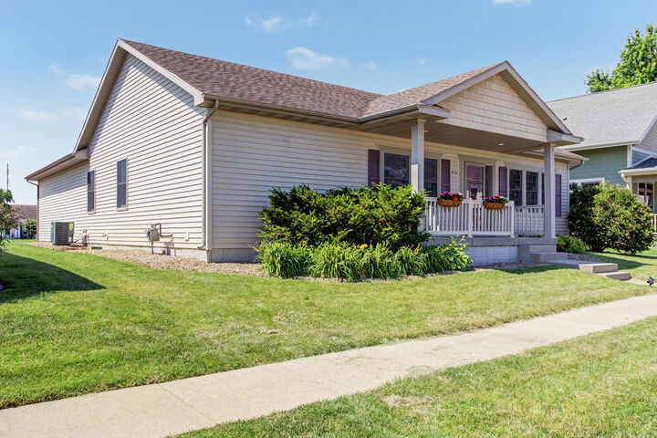 Property Photo:  2426 Bristol Drive  IA 50010 