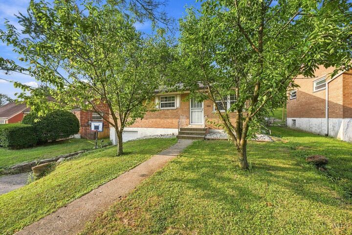 Property Photo: 4469 Delhi Pike OH 45238