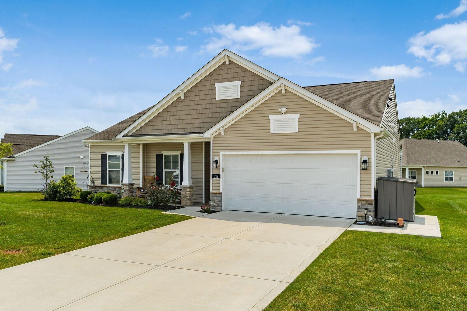 Property Photo:  319 Mannaseh W Drive  OH 43023 