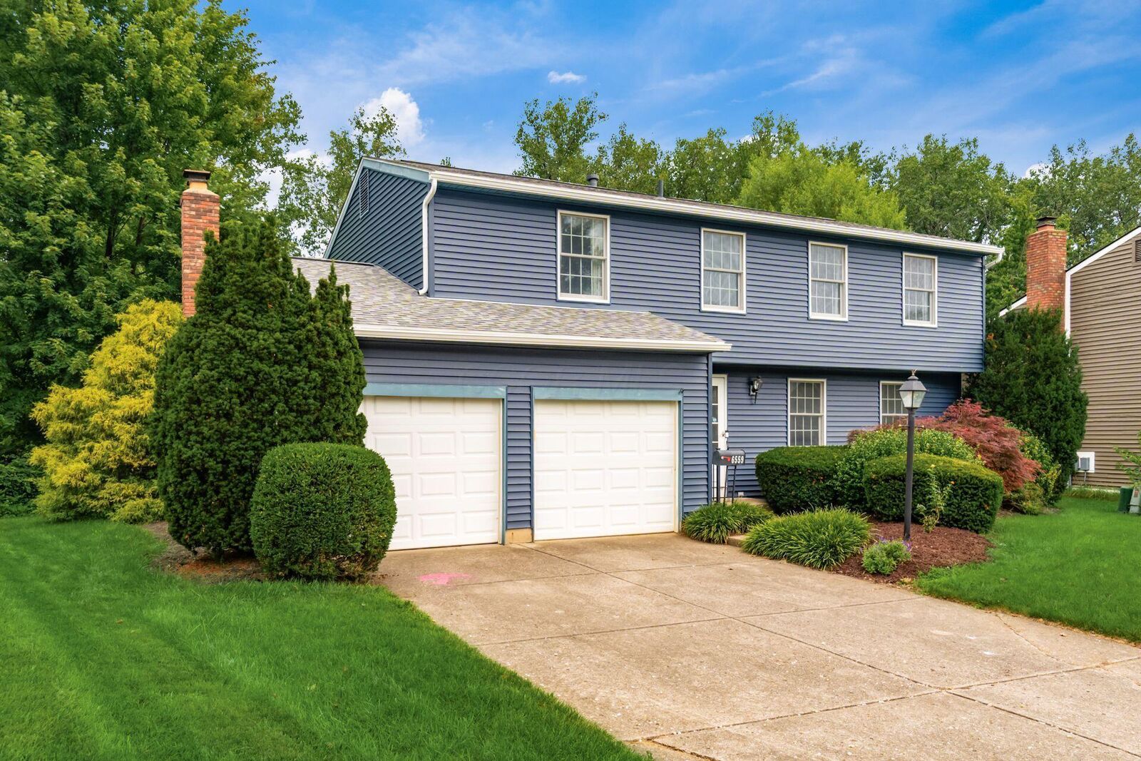 Property Photo: 6559 Calgary Court OH 43229