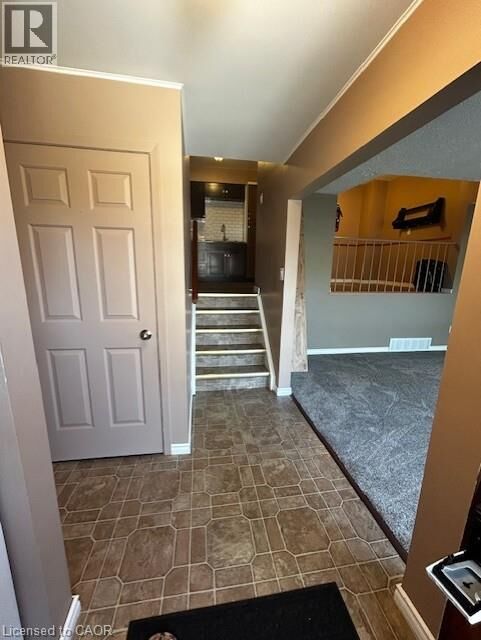 Property Photo:  5 Woodlawn Court 102  ON L3M 3T4 
