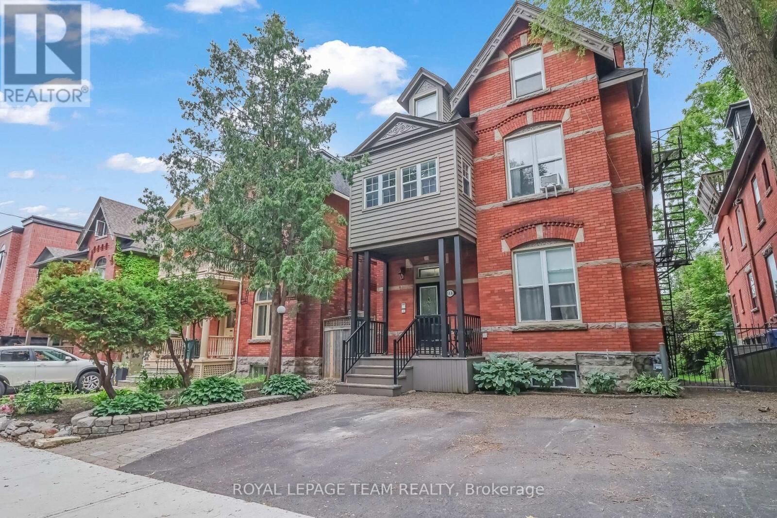 Property Photo:  548 Maclaren Street  ON K1R 5K7 