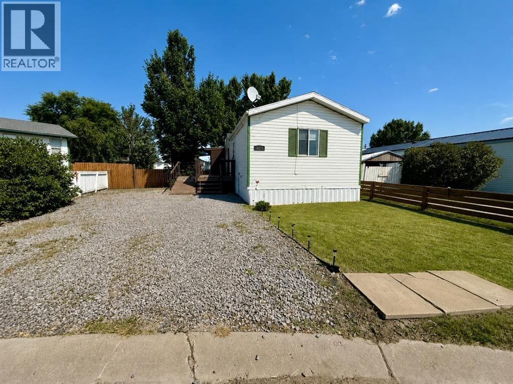 Property Photo:  4024 51 Avenue  AB T0B 3S0 