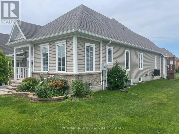 Property Photo: 133 Britannia Crescent ON K0H 1G0