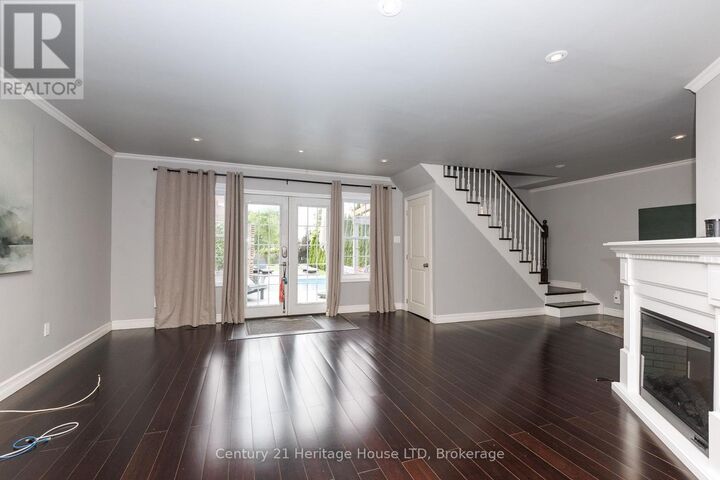 Property Photo: 6021 Montrose Road ON L2H 1L4