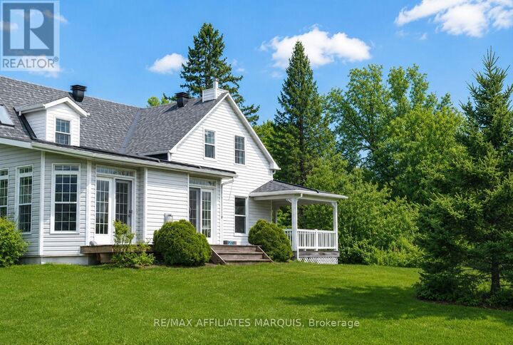 Property Photo:  5870 Roger Stevens Drive  ON K7A 4S6 