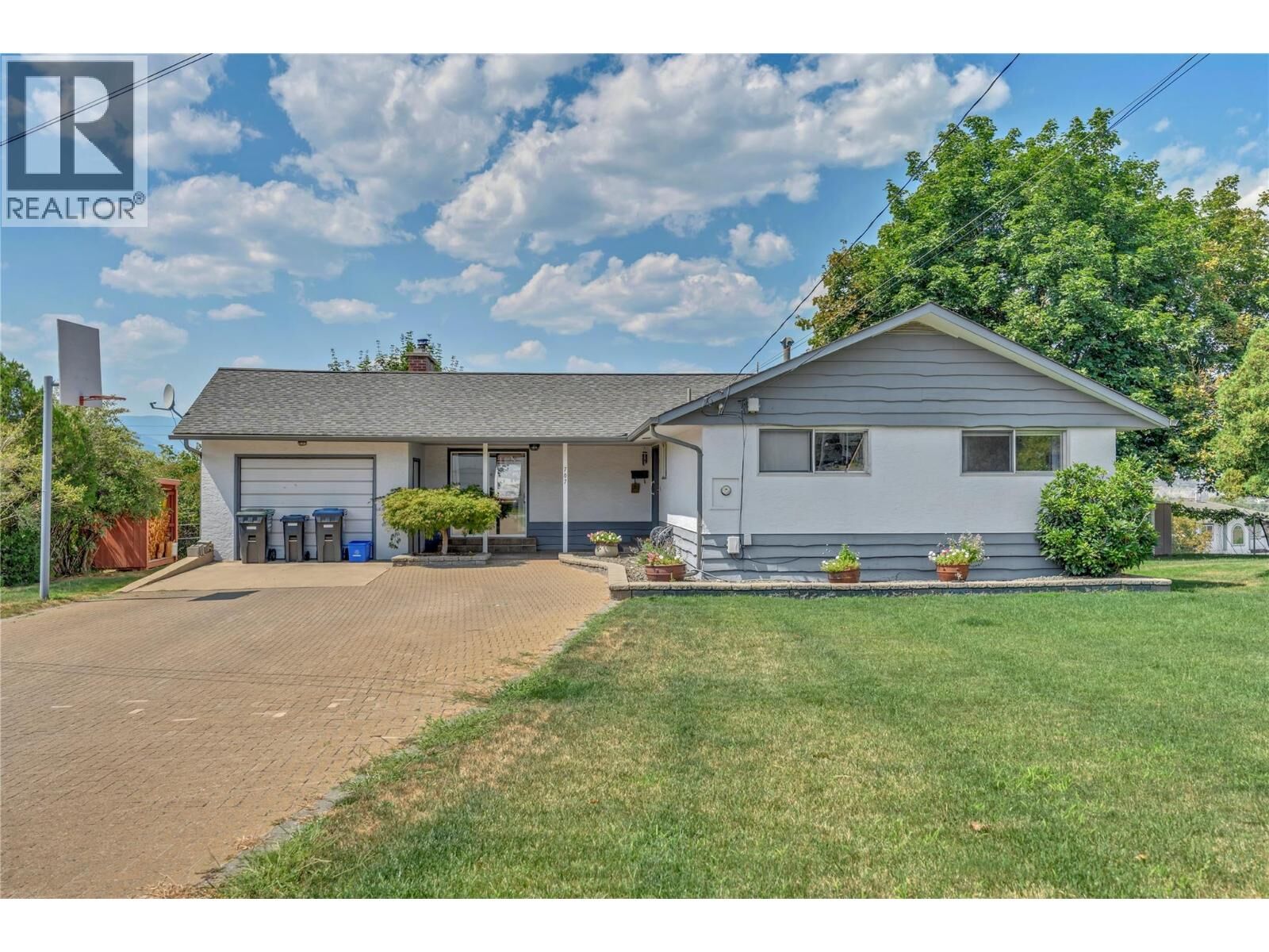 Property Photo: 707 Ross Avenue BC V2A 3A5