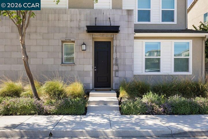 Property Photo: 5772 Juniper Way CA 94568
