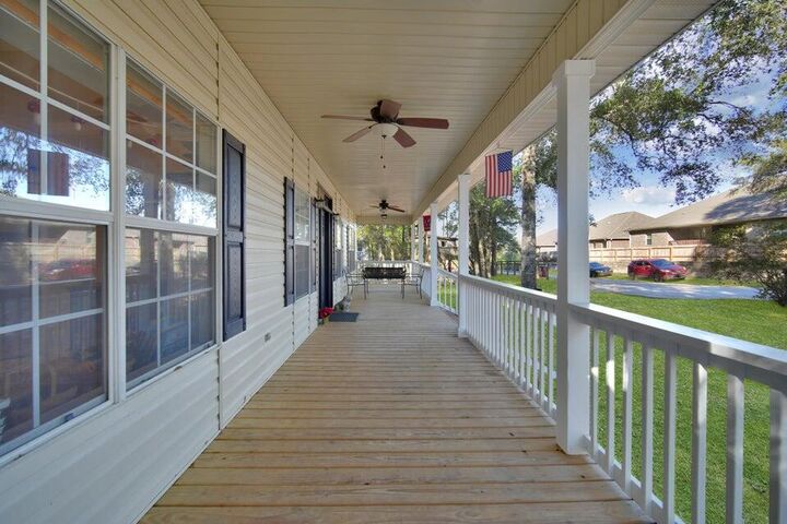 Property Photo:  115 Steves Place  FL 32536 