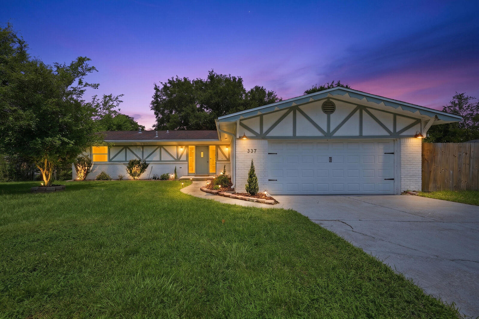 Property Photo: 337 Echo Circle FL 32548