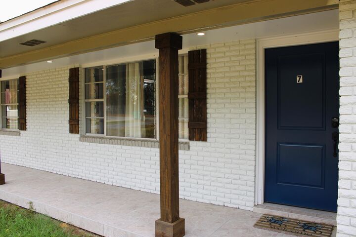 Property Photo:  7 Holly Avenue  FL 32579 