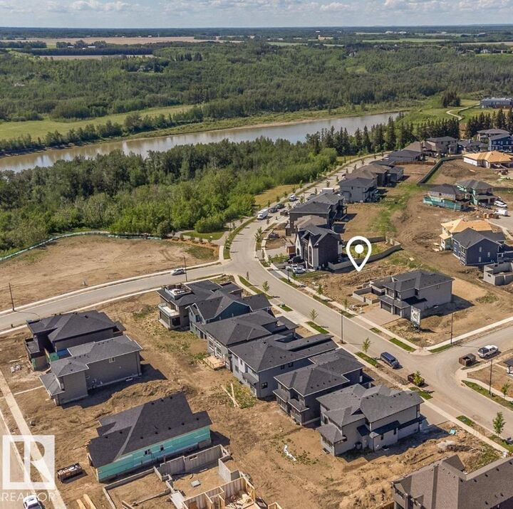 Property Photo:  3505 Keswick Boulevard SW  AB T6W 4V6 