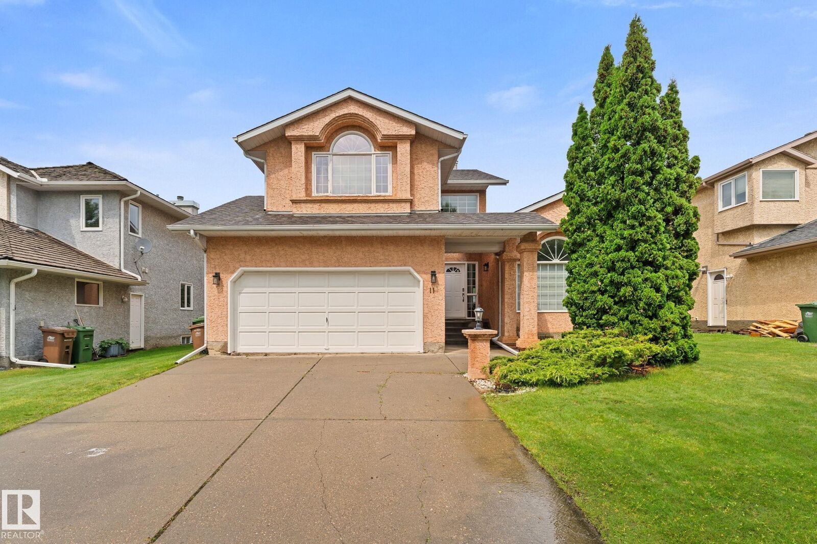Property Photo:  11 Heritage Boulevard  AB T8N 5P8 