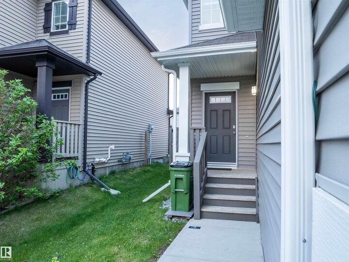 Property Photo: 5407 14 Avenue SW AB T6X 1S2