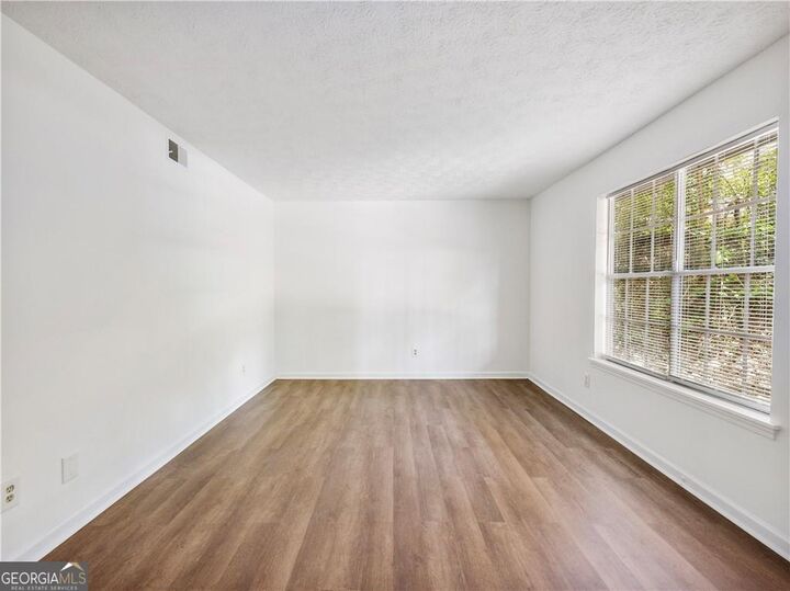 Property Photo: 4986 Gulf Terrace GA 30071