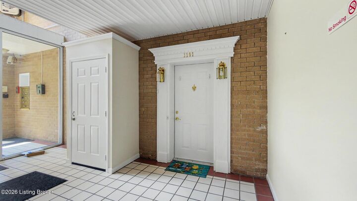 Property Photo: 8508 Atrium Dr 1101 KY 40220