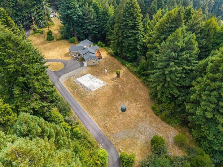 Property Photo: 200 Antrim Lane CA 95524