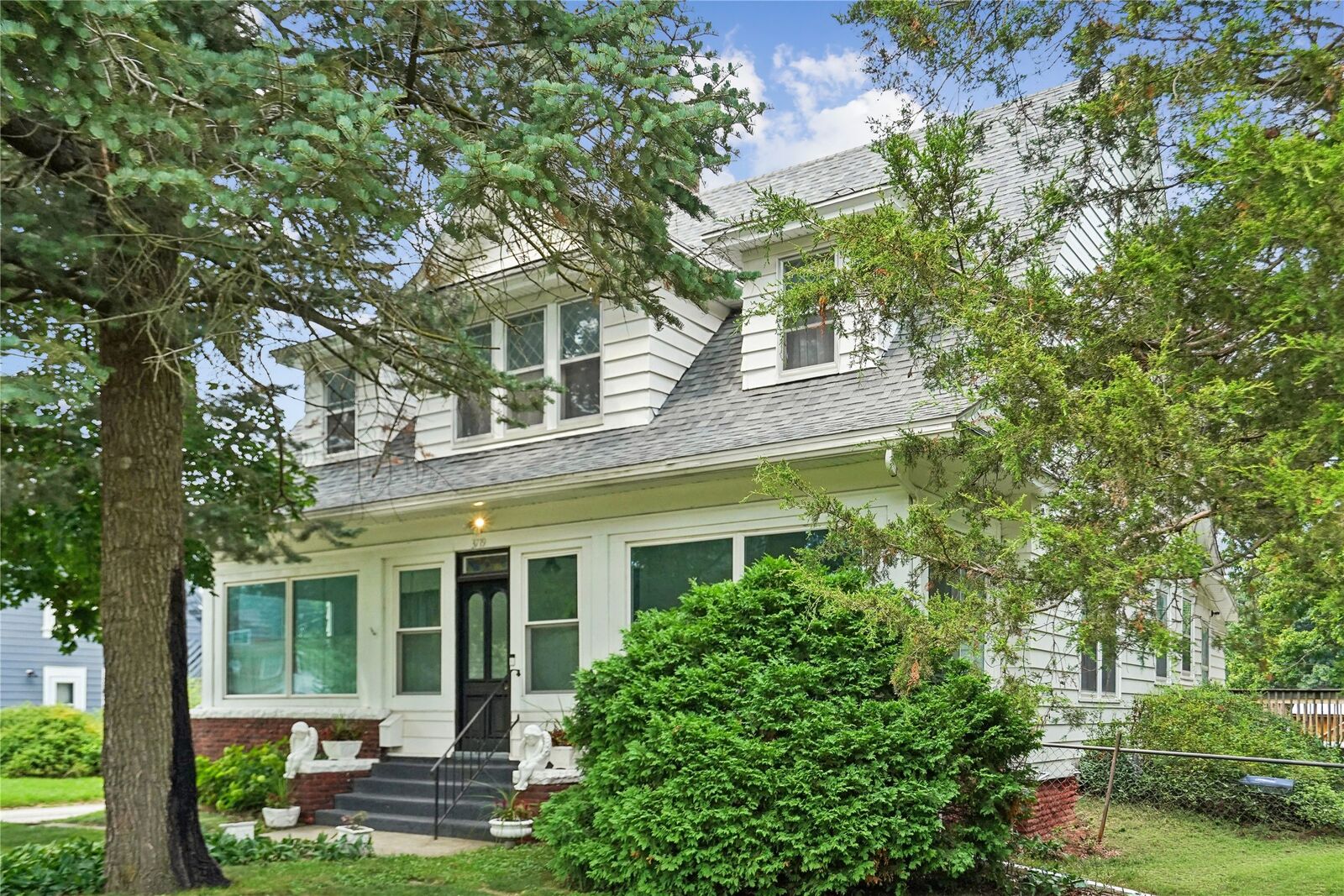 Property Photo:  3719 Cottage Grove Avenue  IA 50311 