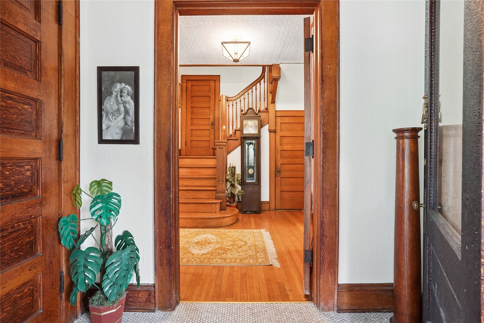 Property Photo: 3719 Cottage Grove Avenue IA 50311