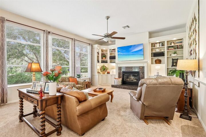 Property Photo:  20554 Queen Alexandra Drive  FL 34748 