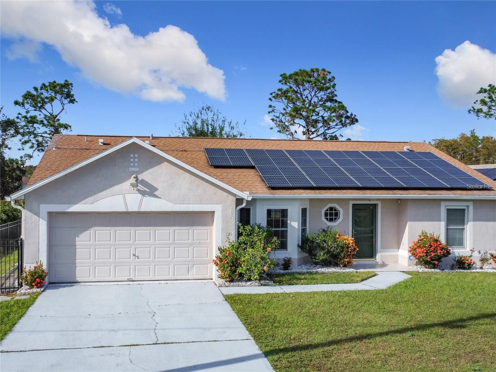 Property Photo:  121 Pompei Drive  FL 34758 