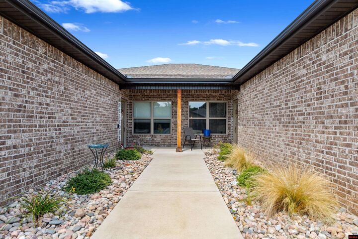 Property Photo:  348 Turnberry Court  AR 72653 