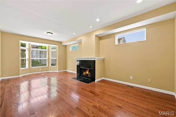 Property Photo:  5773 Kingsbury Place  MO 63112 