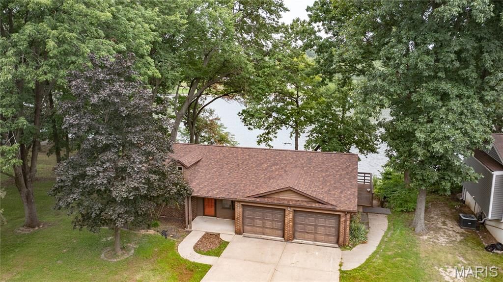 Property Photo:  1361 Biscay Drive  IL 62025 