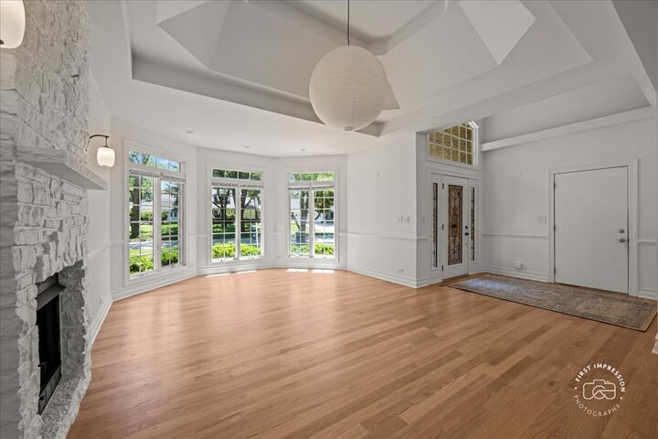 Property Photo:  1009 Douglas Avenue  IL 60540 
