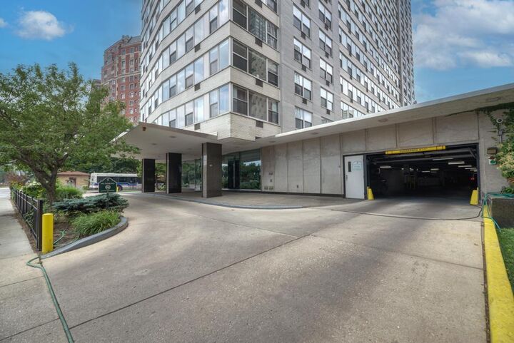Property Photo: 3900 N Lake Shore Drive 12E IL 60613