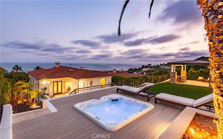 Property Photo:  33 Nuvola Court  CA 90275 