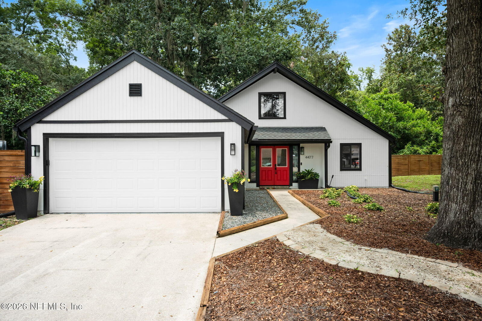 Property Photo: 4477 Carolyn Cove Lane N FL 32258