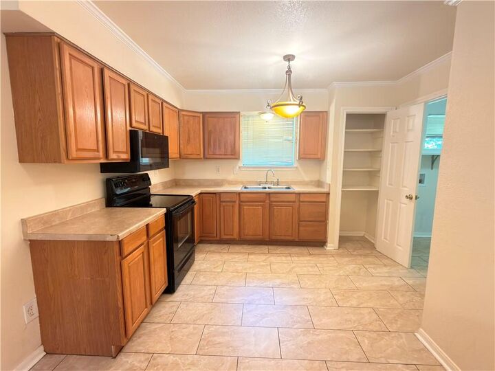 Property Photo: 3236 Reine Avenue LA 70458