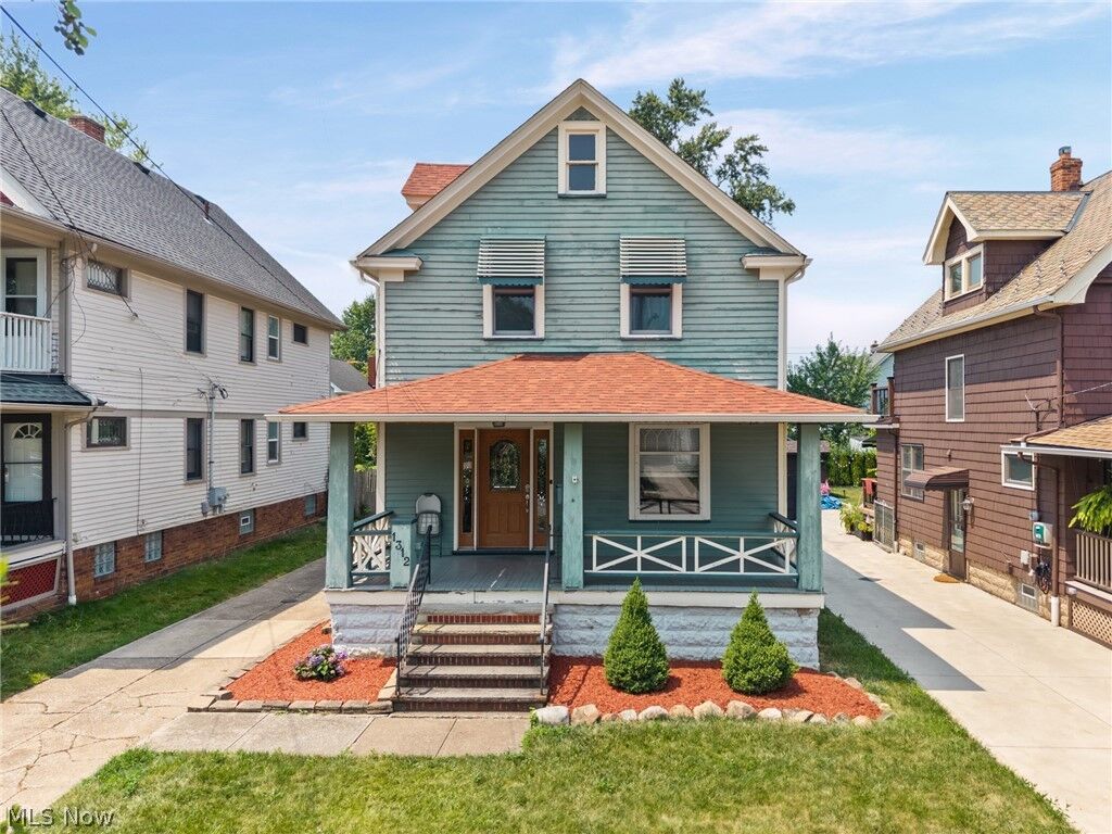 Property Photo: 1312 Saint Charles Avenue OH 44107
