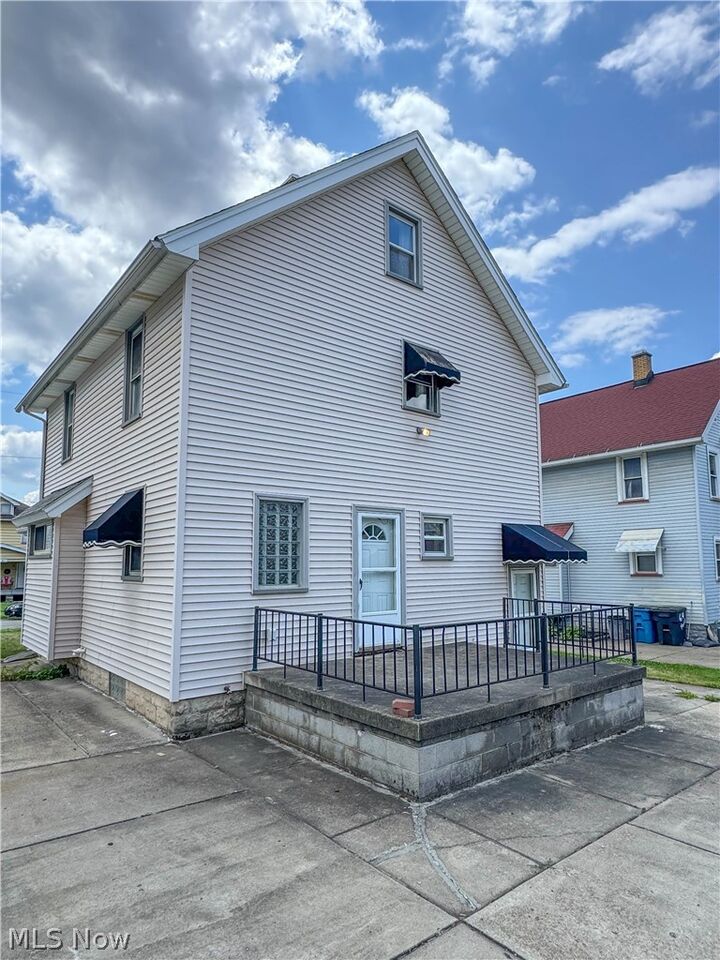 Property Photo: 70 Morris Avenue OH 44420