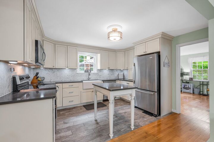 Property Photo: 16 Cindy Avenue NH 03079