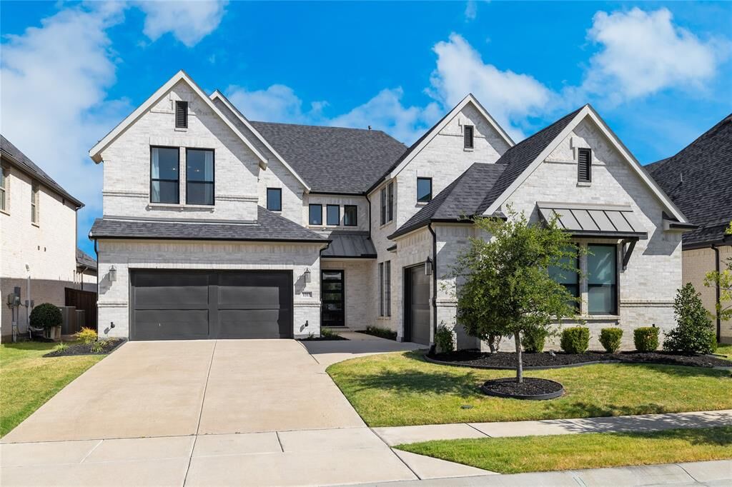 Property Photo: 1315 Ellicott Drive TX 75009