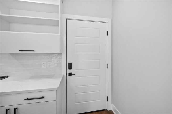 Property Photo:  3319 SE Mp Parkway 206  AR 72712 